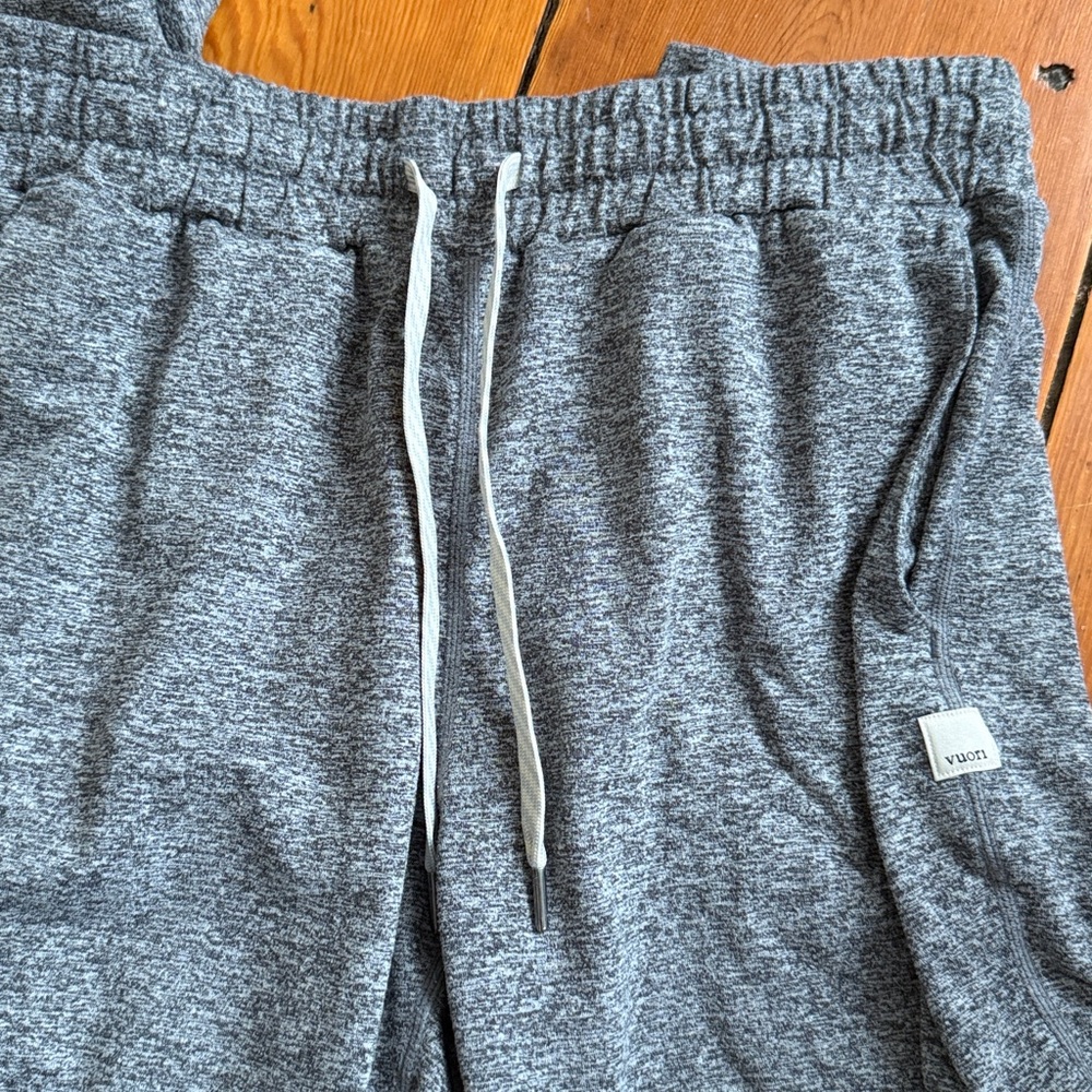 Vuori Performance Jogger - Heather Charcoal size XS